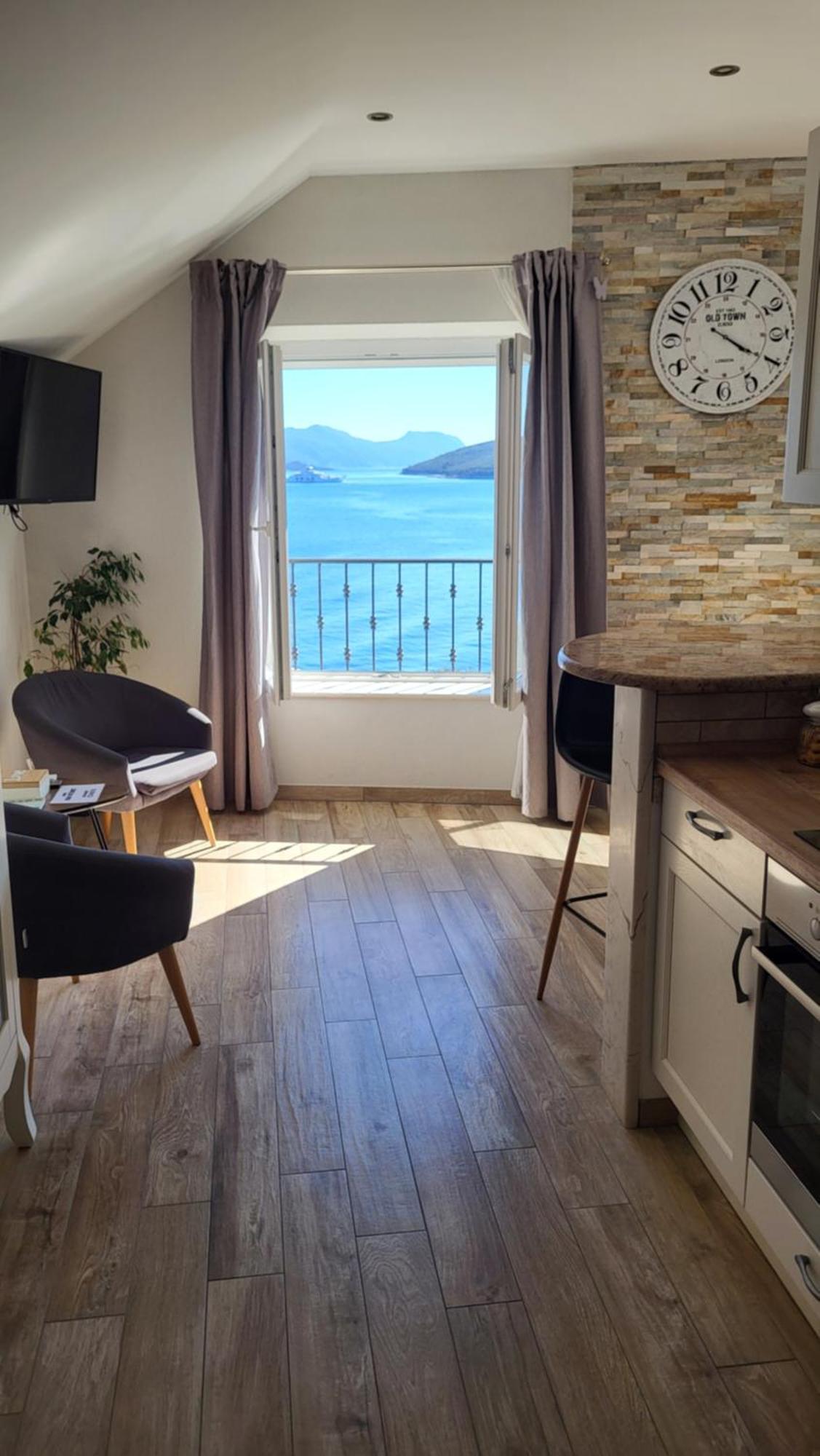 Old Town Sea Front M&m Apartment Korčula